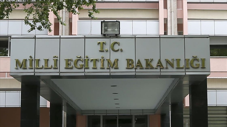 Depremin Ağır Etkilediği Bölgelerde Öğrenimini Tamamlayamayan Öğrencilere Destek Sağlanacak 