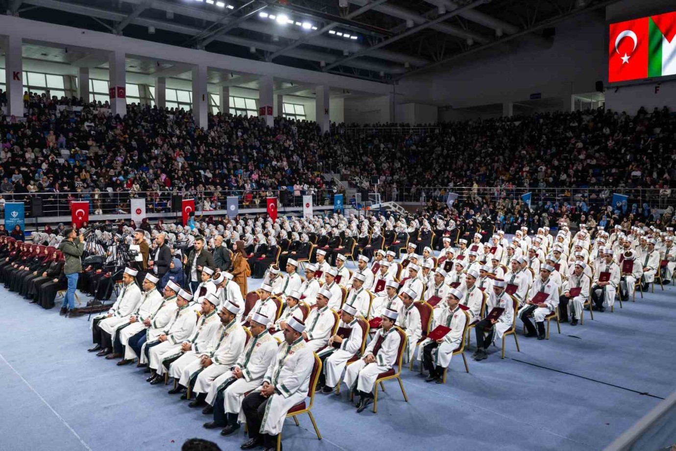 Hafızlık Eğitimini Tamamlayan  244 Öğrenciye İcazet Belgeleri Takdim Edildi