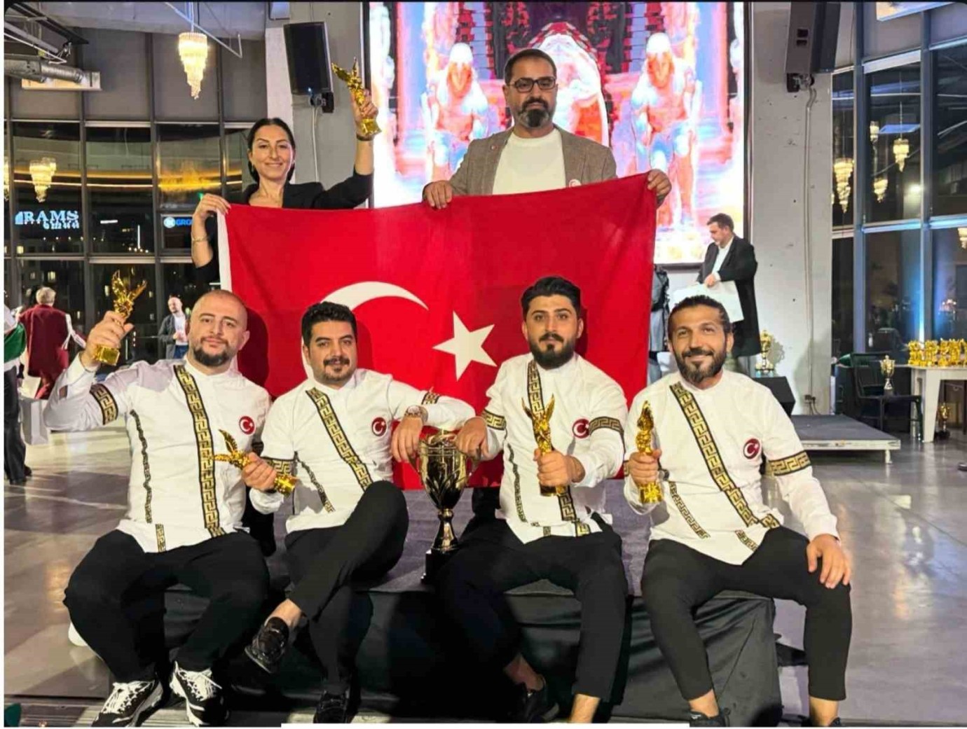 Malatyalı Kuaför Şener Eroğlu Başarıya Doymuyor