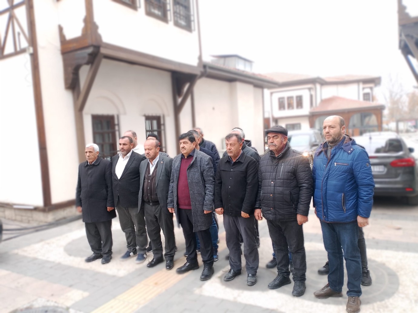 Başkan İzzet Atsız,''Galerici Esnafını Tükenme Noktasına Getirdiler''