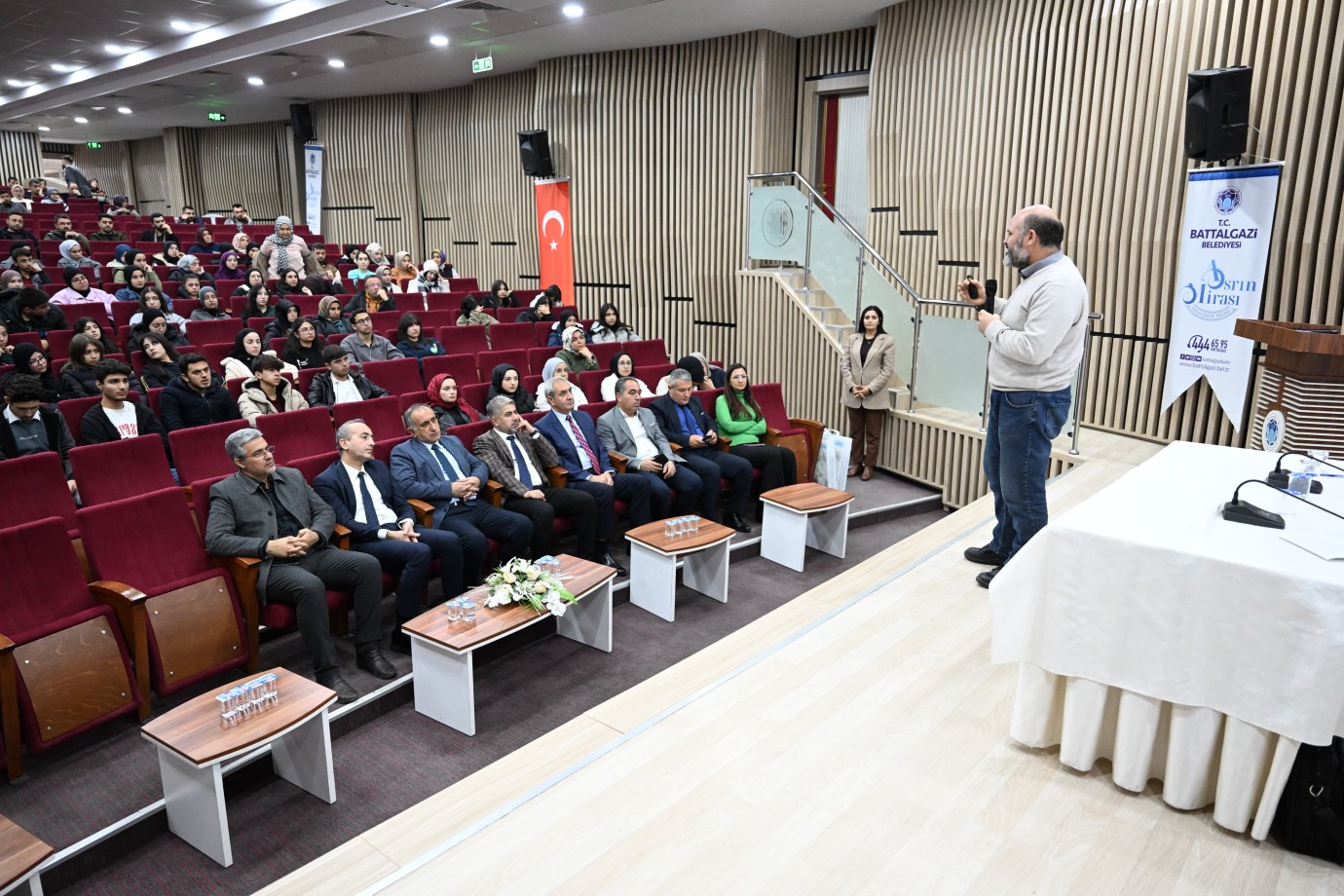 Filistin’in Özgürlük Mücadelesi Battalgazi’de Yankılandı