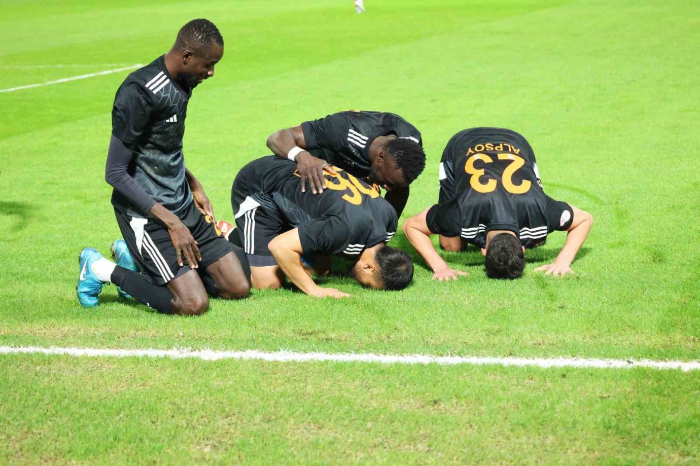Yeni Malatyaspor,Adanaspor Önünde de Kayıp: 1-3