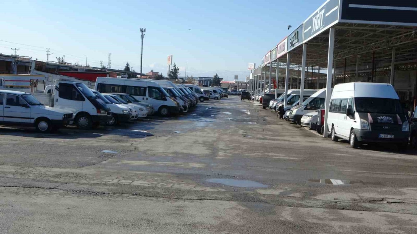 Galerici Esnafı Umudunu 2025 Yılına Bıraktı