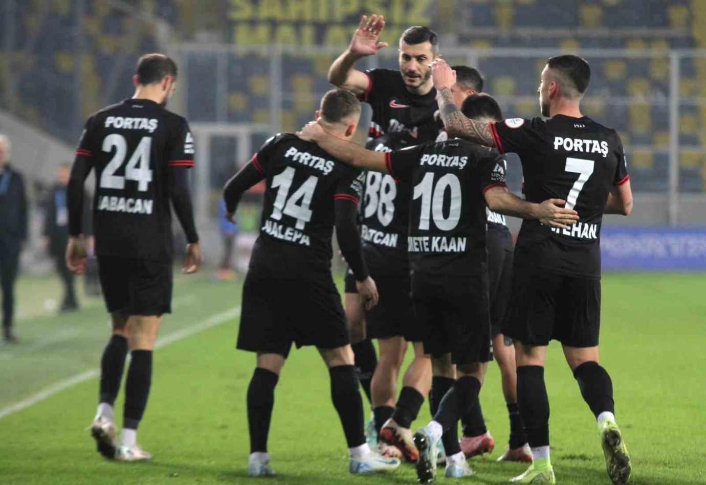 Yeni Malatyaspor Gençlerbirliği Deplasmanından Mağlup Dönüyor