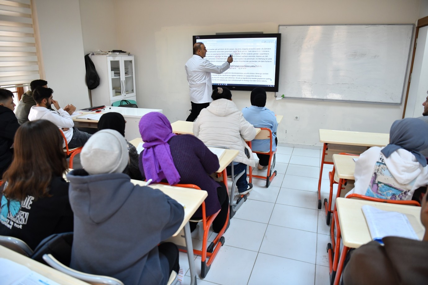 Ücretsiz YKS ve LGS Kurslarına Öğrencilerden Tam Not