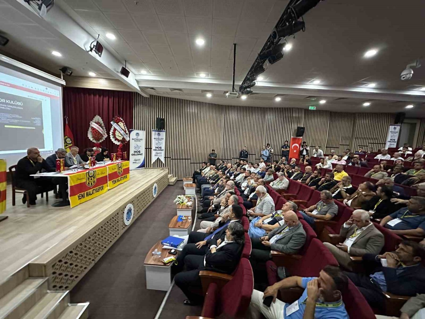 Yeni Malatyaspor'un Yönetimi İçin Aday Çıkmayınca Kongre Haziran Ayına Ertelendi