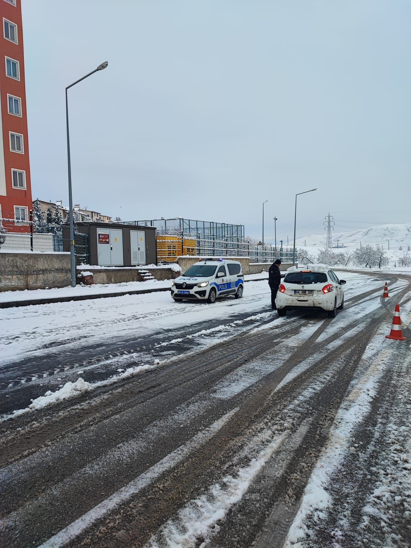 Emniyet Birimlerinin Kamu Düzeni ve Güvenliği İçin Yaptığı Denetimler Sürüyor