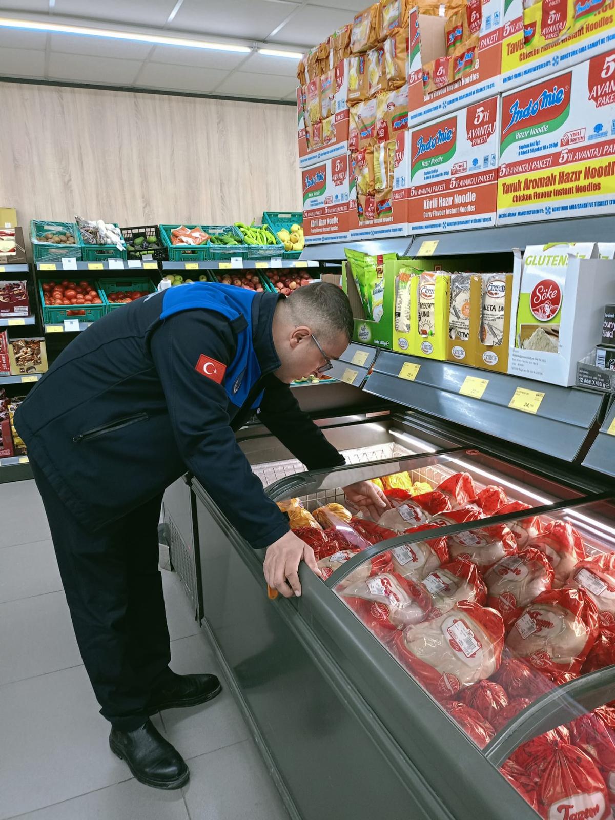 Zabıta Müdürlüğü Ekiplerinin Market Denetimleri Devam Ediyor