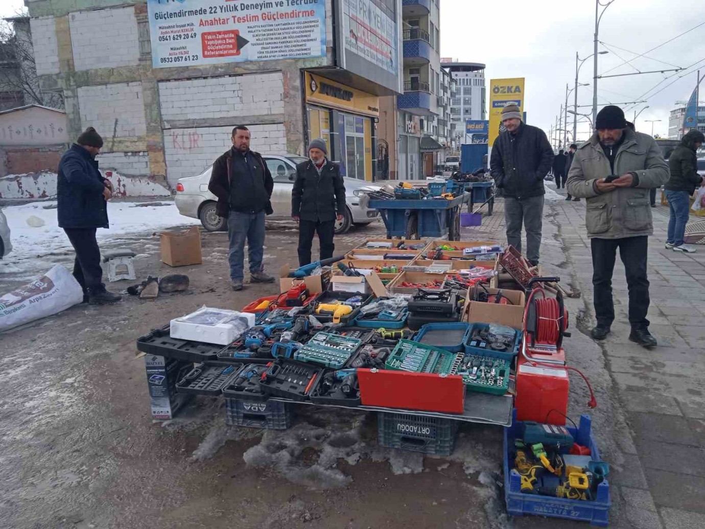 Bit Pazarı Esnafı Düzenli Bir Pazar Yeri İstiyor