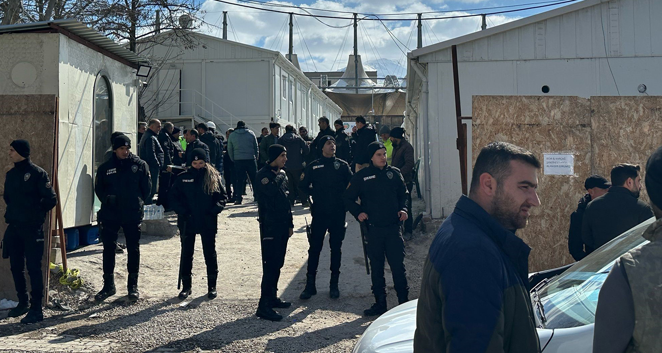 Şantiye'de Kalan İnşaat İşçilerinin Kavgasında 15 Kişi Yaralandı