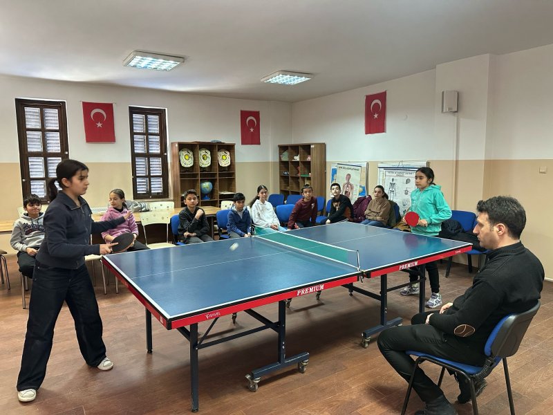  Masa Tenisi Turnuvası Öğrencilere Moral Kazandırdı