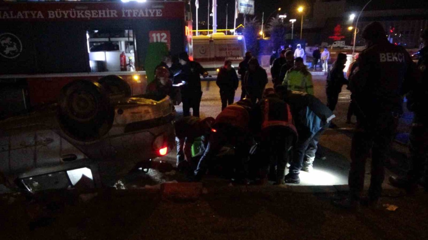 Malatya İstasyon Kavşağında Yaşanan Trafik Kazasında 1 Kişi Hayatını Kaybetti