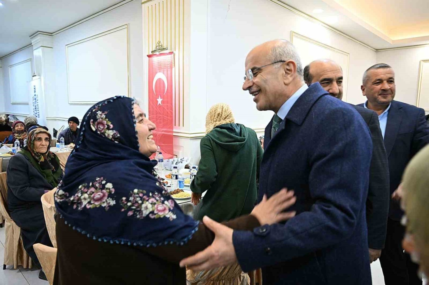 Büyükşehir Belediyesi’nin İftar Sofraları Ramazan Coşkusu İle Dolu