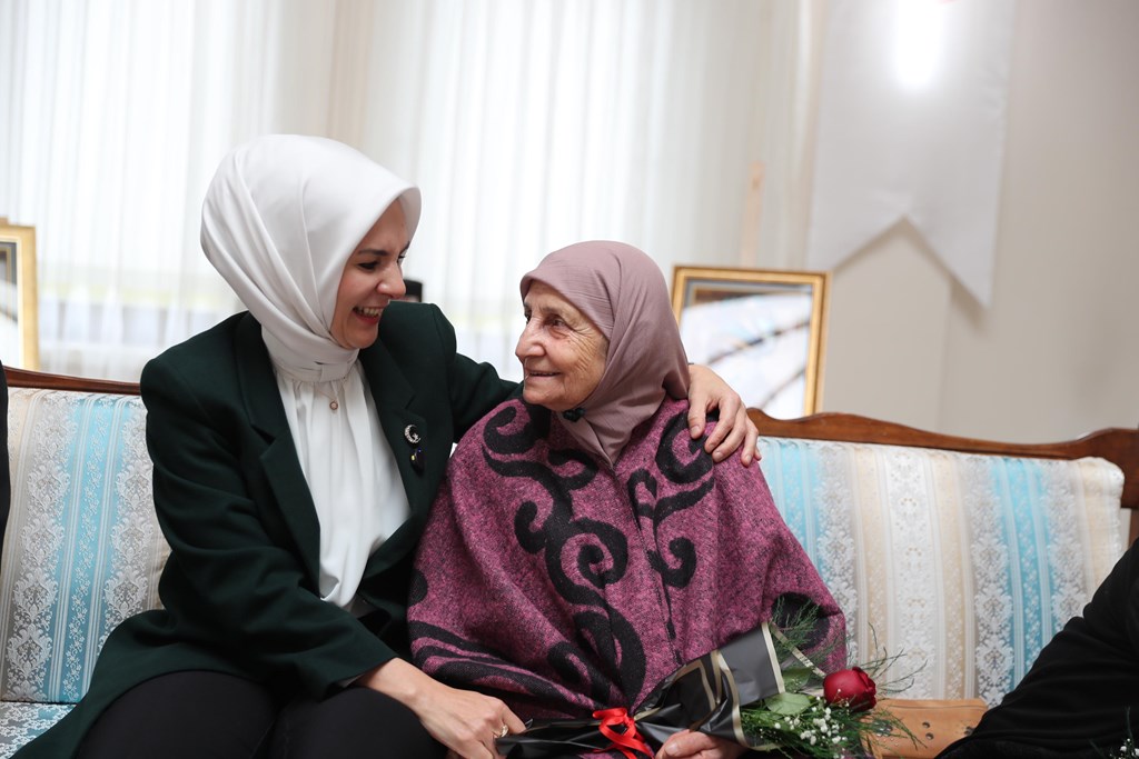 Mayıs Ayı Yaşlı ve Engelli Aylıkları Hesaplara Yatırıldı