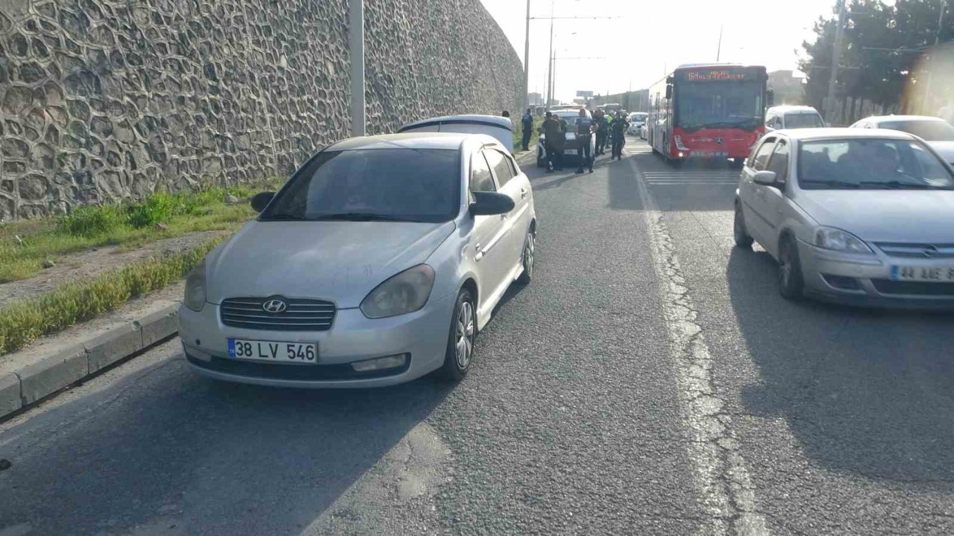 Malatya-Elazığ Karayolunda Zincirleme Trafik Kazası