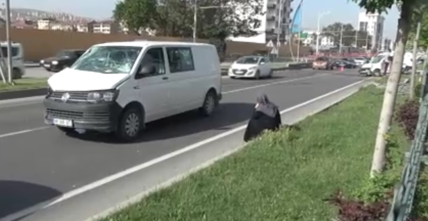 Eski Şire Pazarı Mevkiinde Zincirleme Trafik Kazası