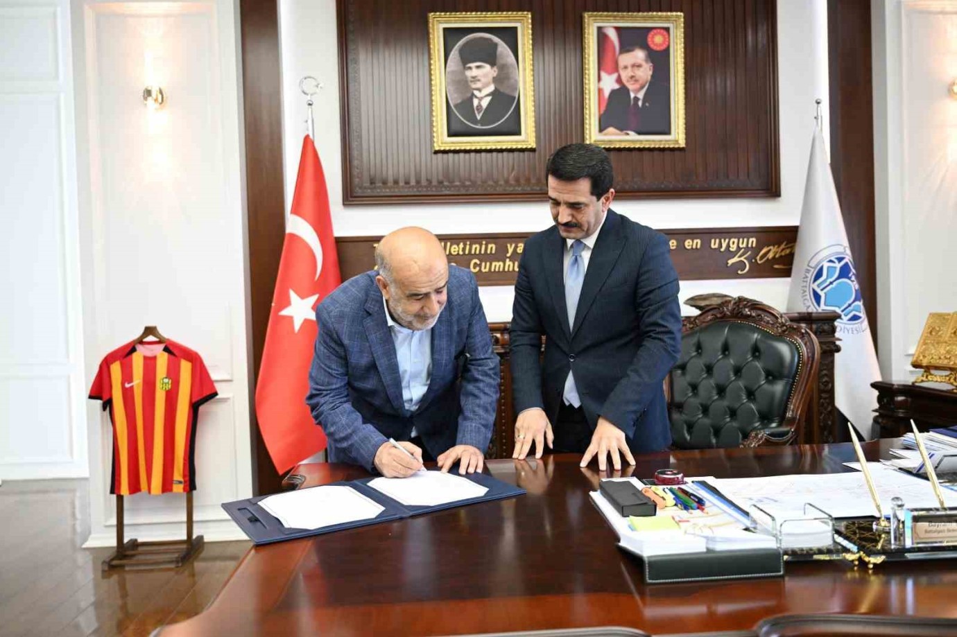 GÜÇAR İnşaat Selçuklu Mahallesi’ne Yeni Taziye Evi İnşa Etmek İçin Protokol İmzaladı