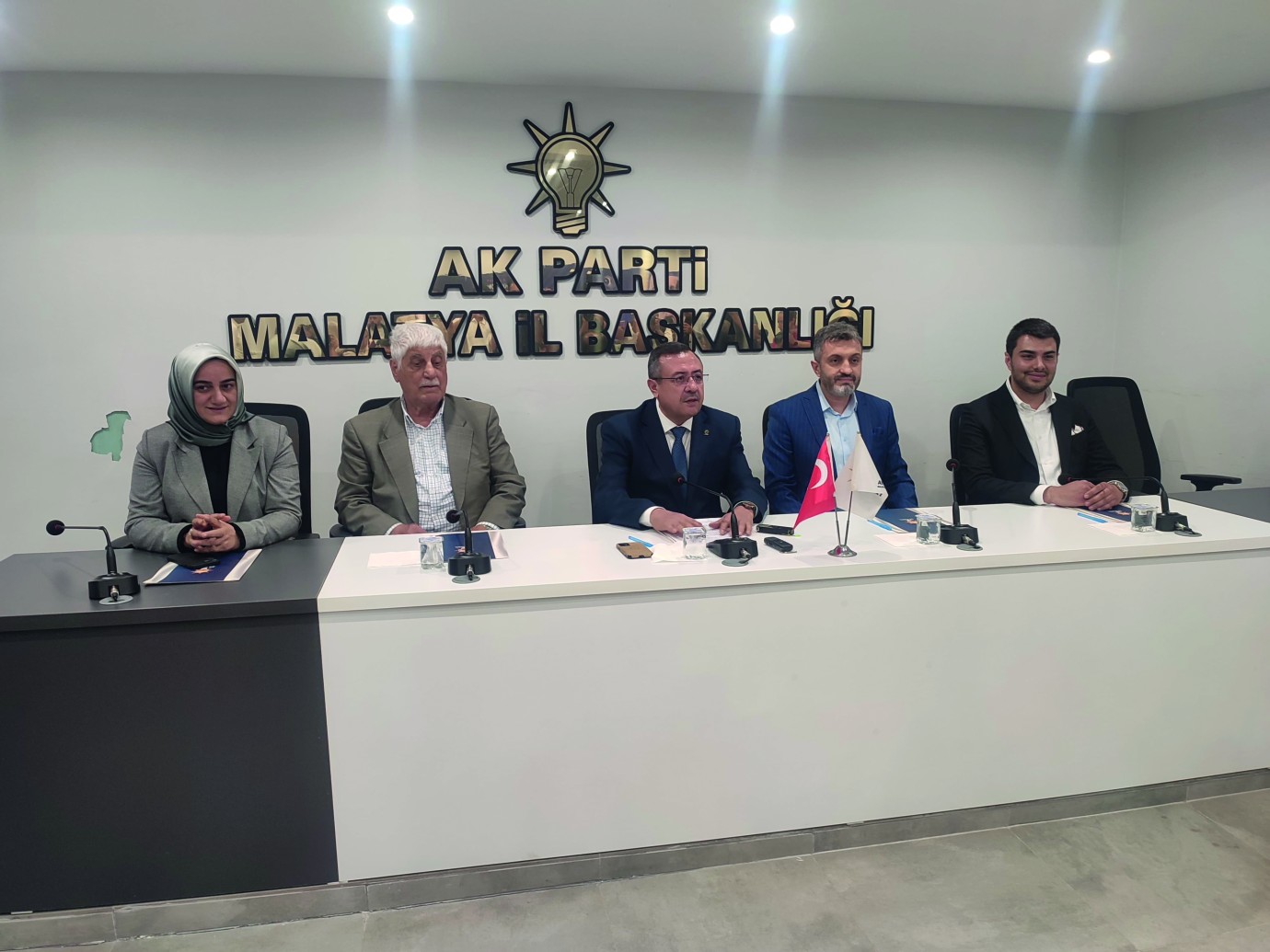 Birilerinin Müzik Sesinin, Ezanları Bastirmasına İzin Vermeyeceğiz