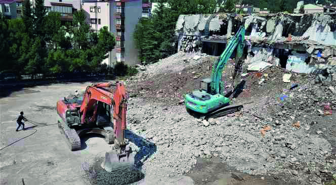  Riskli 5 Okul Binasının Yıkımı İçin İhale Açıldı