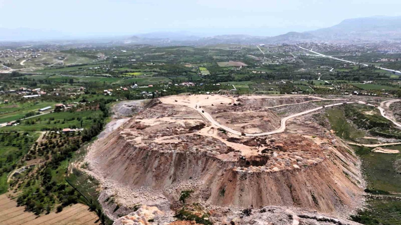 Deprem ve Yıkımlardan Çıkan Molozlar Ekonomiye Kazandırılıyor