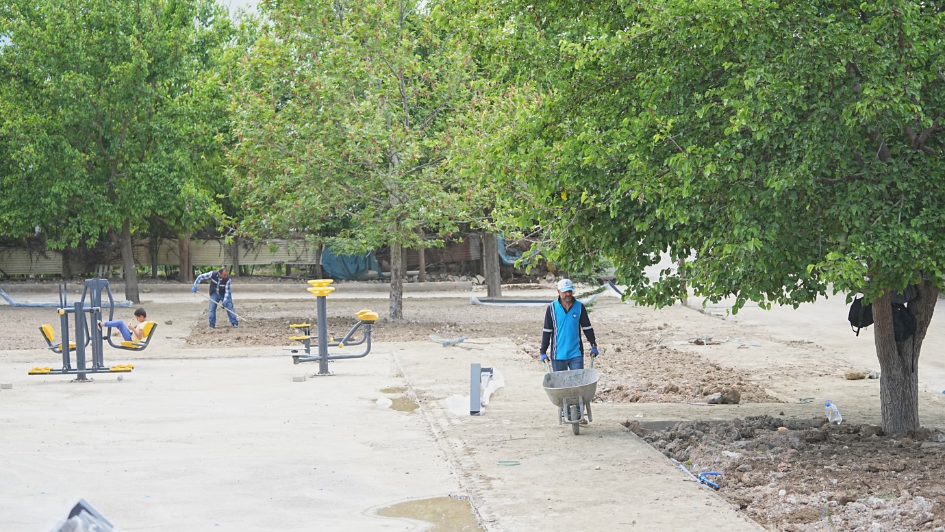 Dolamantepe Mahallesi’nde Park ve Yol Düzenlemeleri Tamamlandı