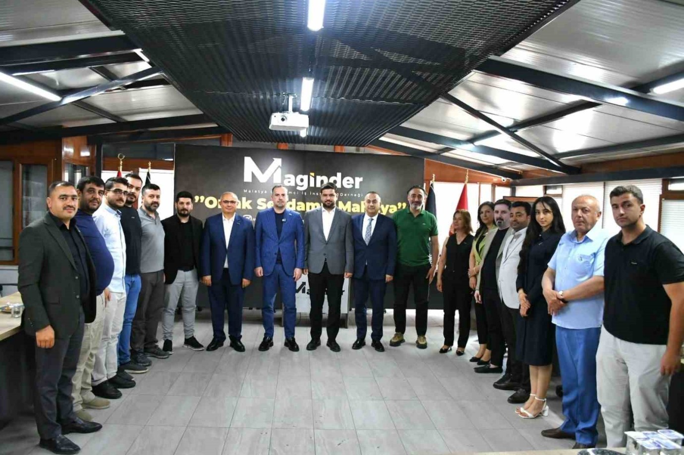 Başkan Esen,''Bürokratik Engeller,Fırsatçılık ve Denetimsizlik Malatya'yı Geriye Götürüyor''