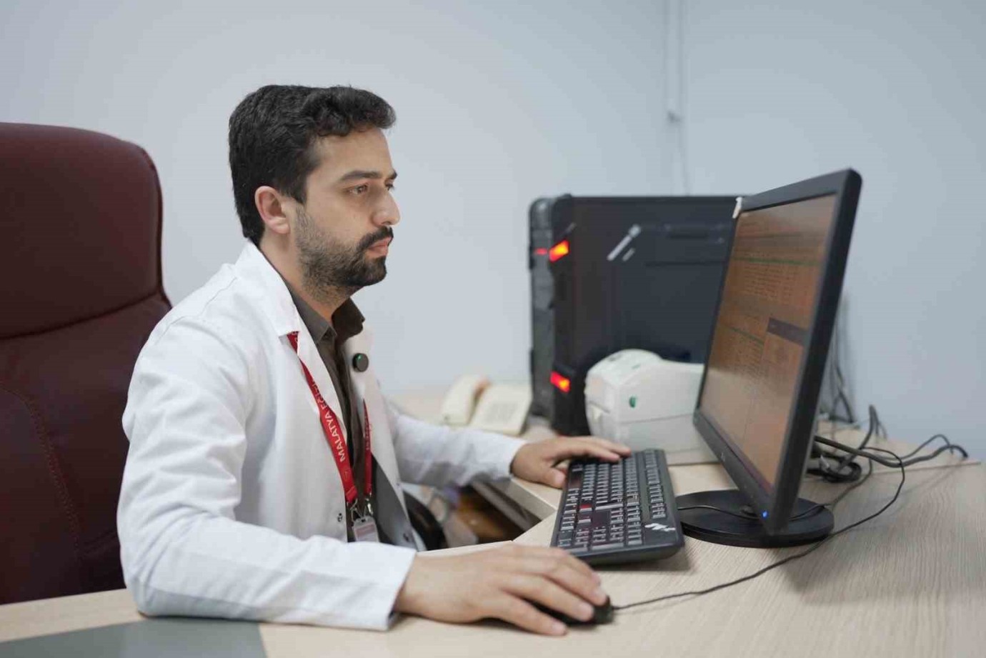 Dr. Öğr. Üyesi Yavuz Korkmaz,''Tütün Bağımlılıklarına Son Verecek Özel Yöntemler Kullanıyoruz''