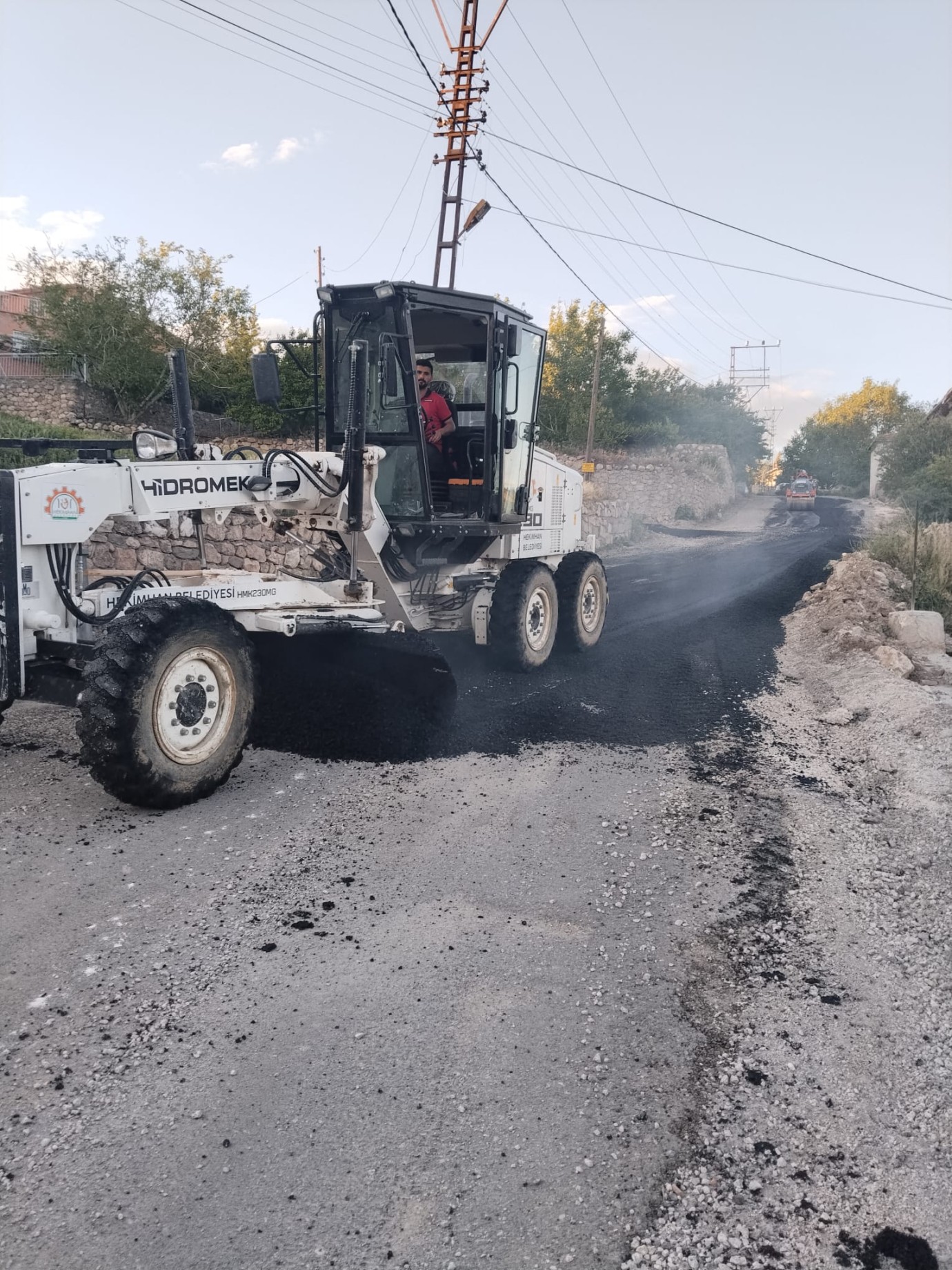 Hekimhan Belediyesi,Yol Bakım Çalışmalarını Hızlandırdı