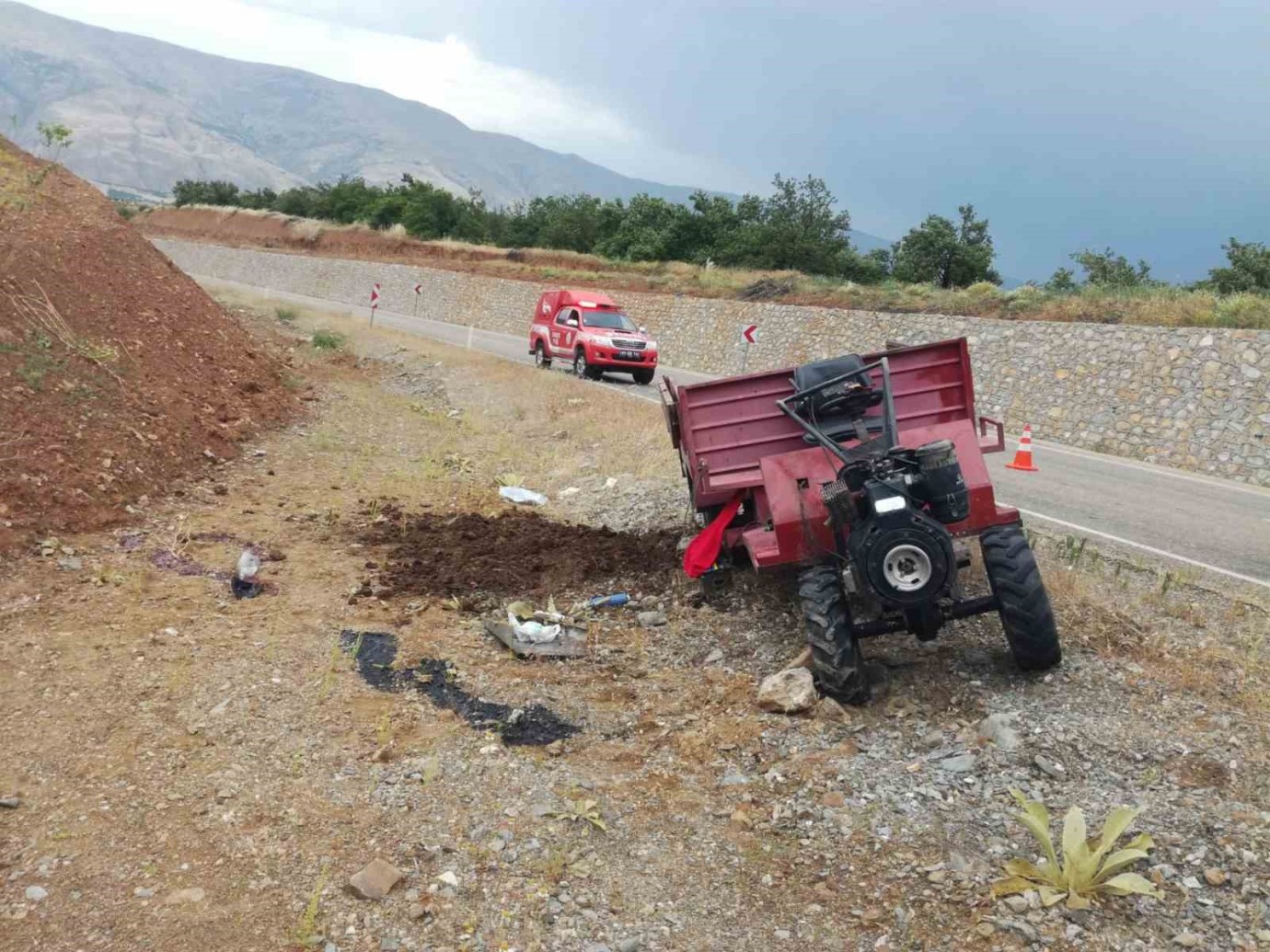 Doğanyol İlçesinde Çapa Motorunun Devrilmesi Sonucunda 1 Şahıs Hayatını Kaybetti