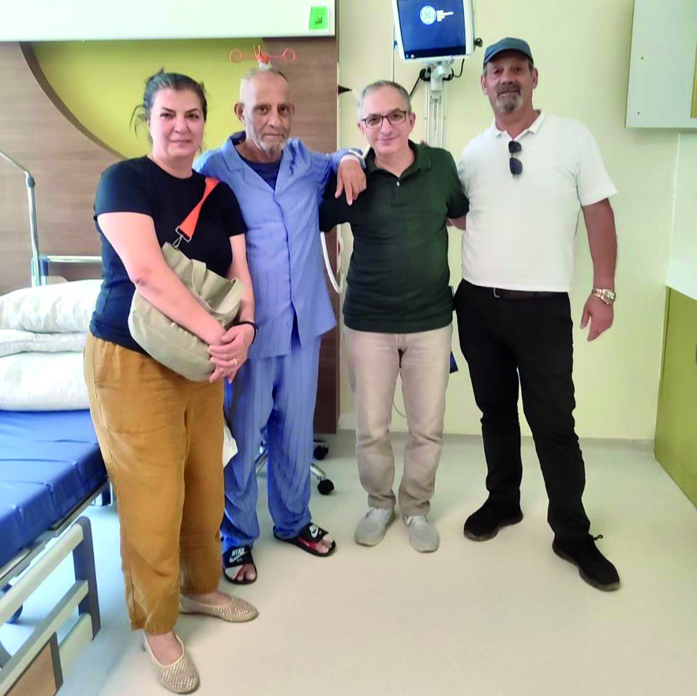 Alman Doktorlar ‘Yaşayamaz’ Dedi   Türk Hekimler Hayata Döndürdü