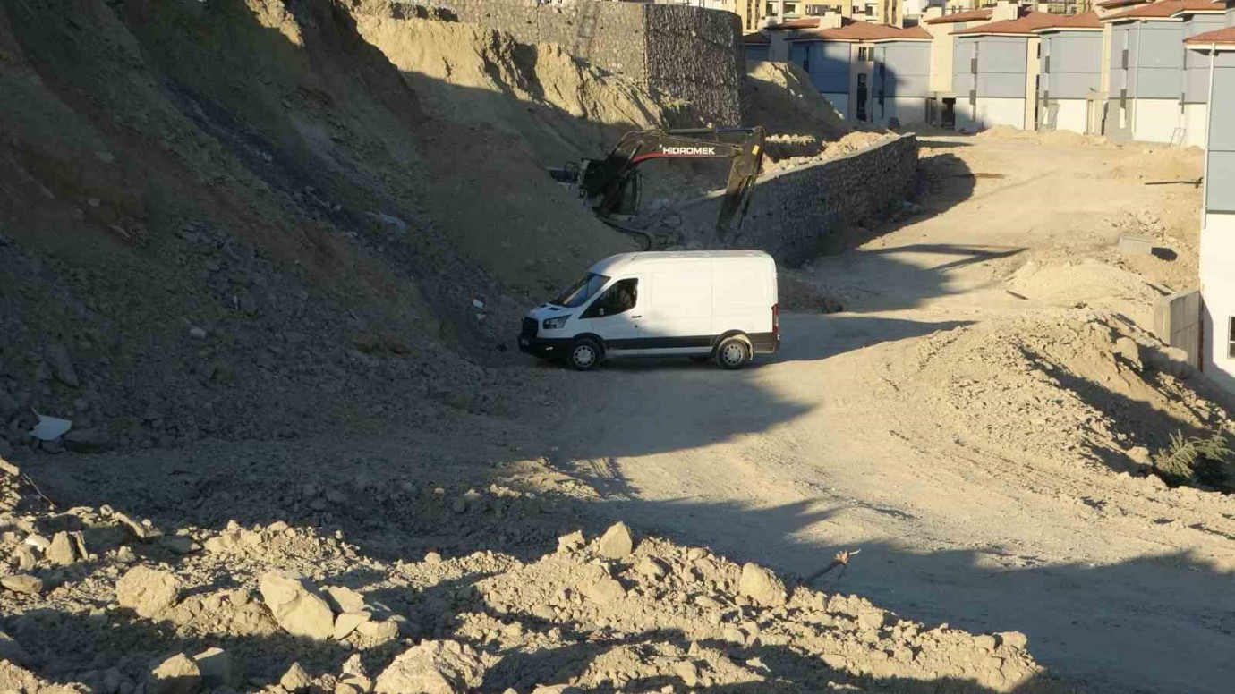 Orduzu Pınarbaşı Şantiye Sahasında Top Mermisi Bulundu