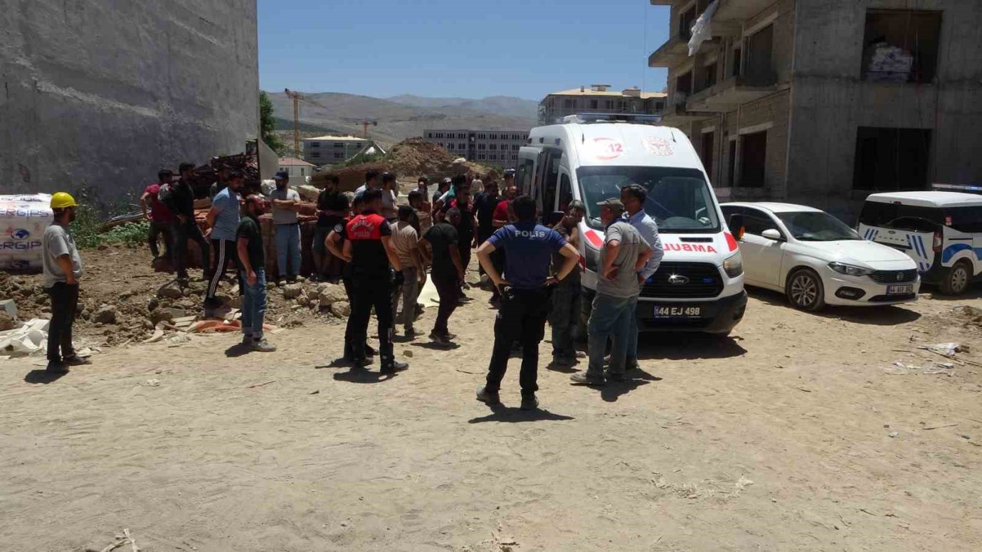 Malatya’da Şantiye İşçileri Arasında Çıkan Kavgada 3 İşçi Darp Sonucu Yaralandı