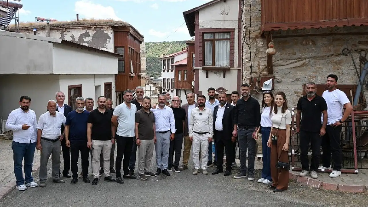 Anahtar Parti Pütürge Esnafını Dinledi