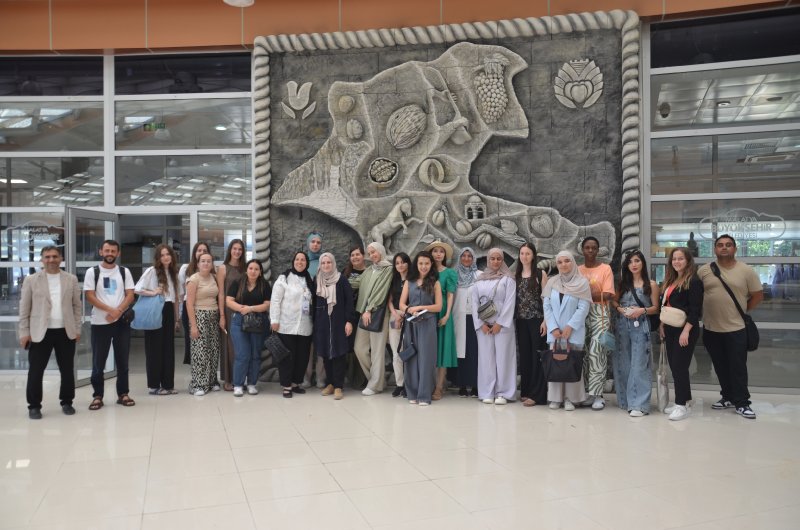 Dünya'nın 4 Yanından Misafirler Malatya Sanat Merkezini Ziyaret Ettiler