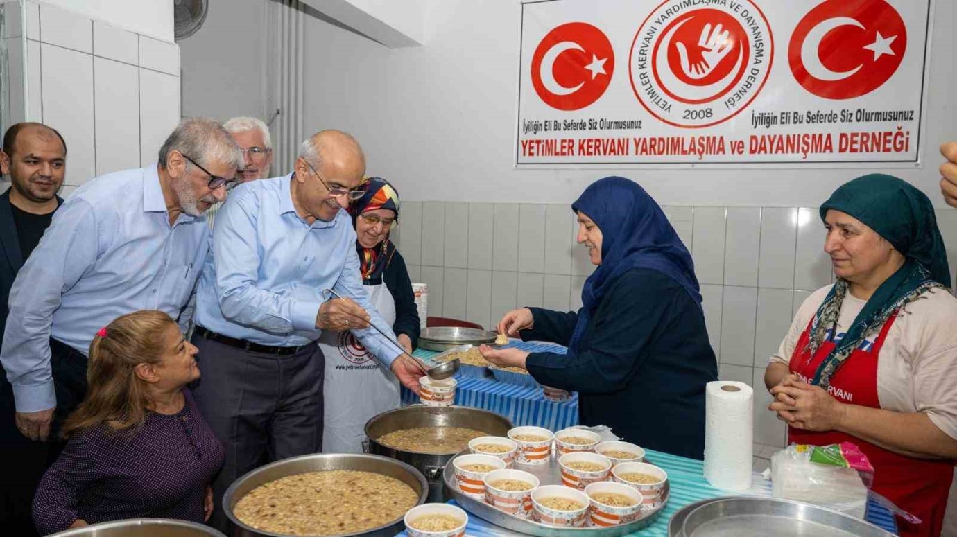 Başkan Sami Er,''Aşure,Sadece Bir İkram Değil,Aynı Zamanda Kardeşliğin Timsalidir''