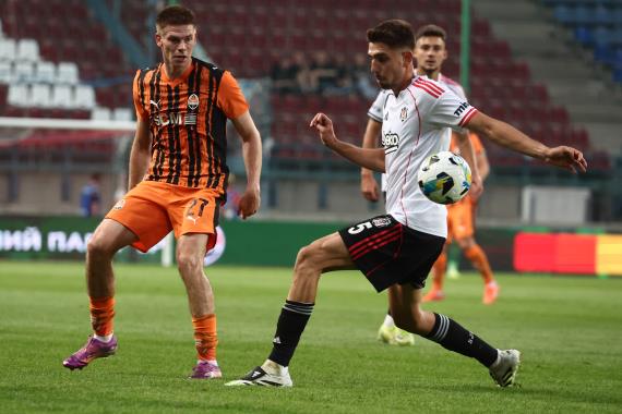 Avrupa Yolunda Beşiktaş Taraftarını Üzerken,Başakşehir Üst Tura Adını Yazdırdı