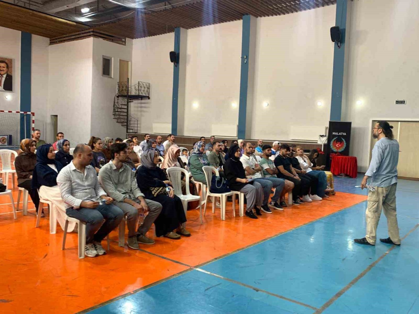Malatya’da Gençlik Liderlerine Etkili İletişim ve Drama Atölyesi Eğitimi Verildi