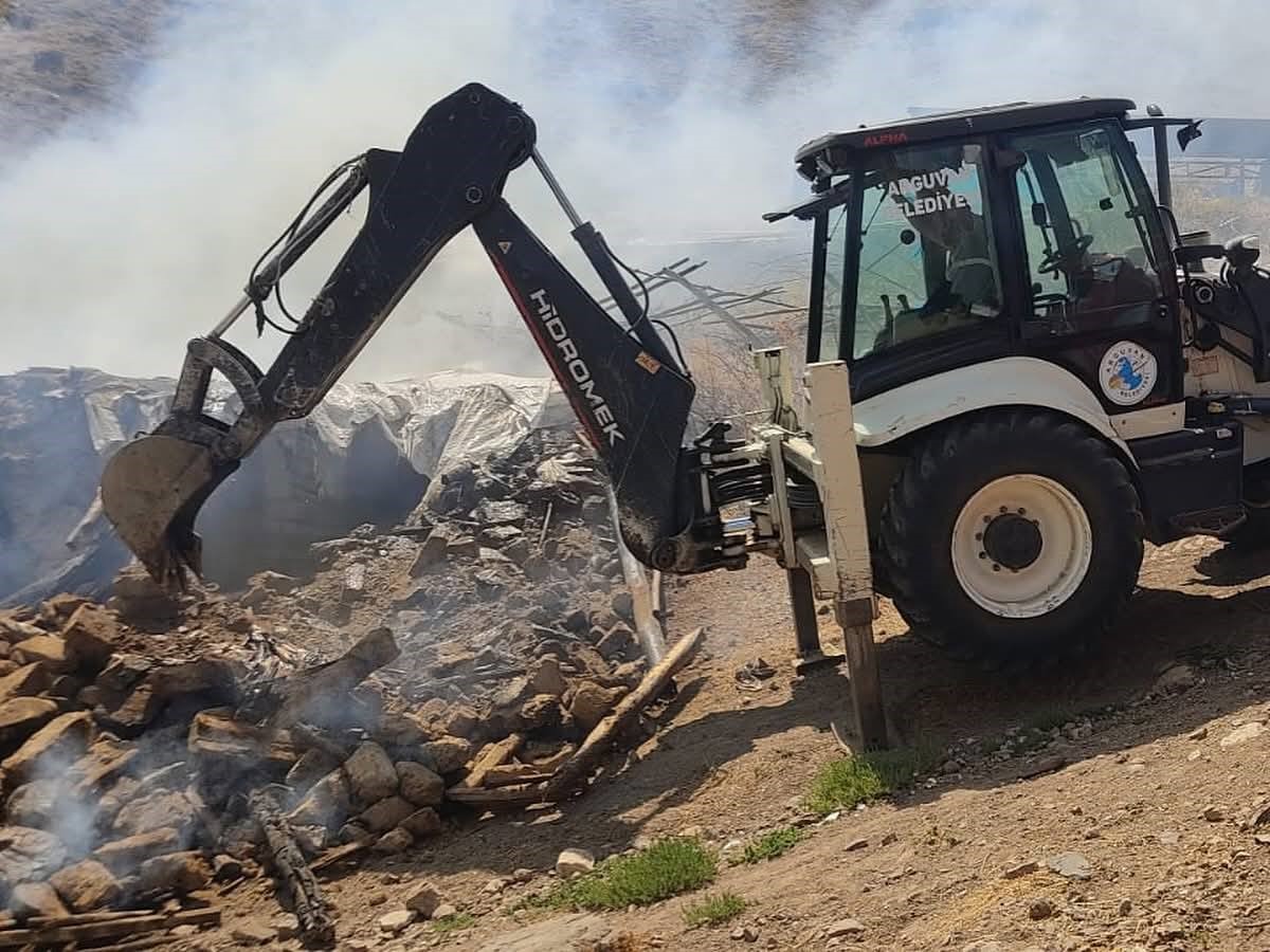 Malatya’da Meydana Gelen Ağıl Yangınında 10 Küçükbaş Hayvan Telef Oldu