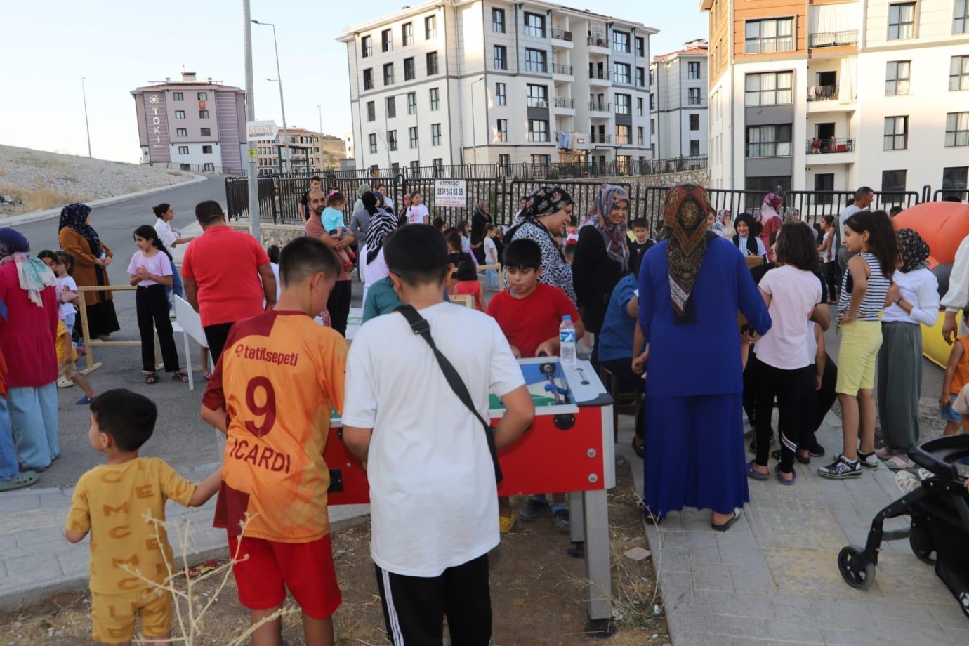 Aile Her Şeydir Etkinlikleri Onlarca Mahallede Vatandaşlarla Buluştu