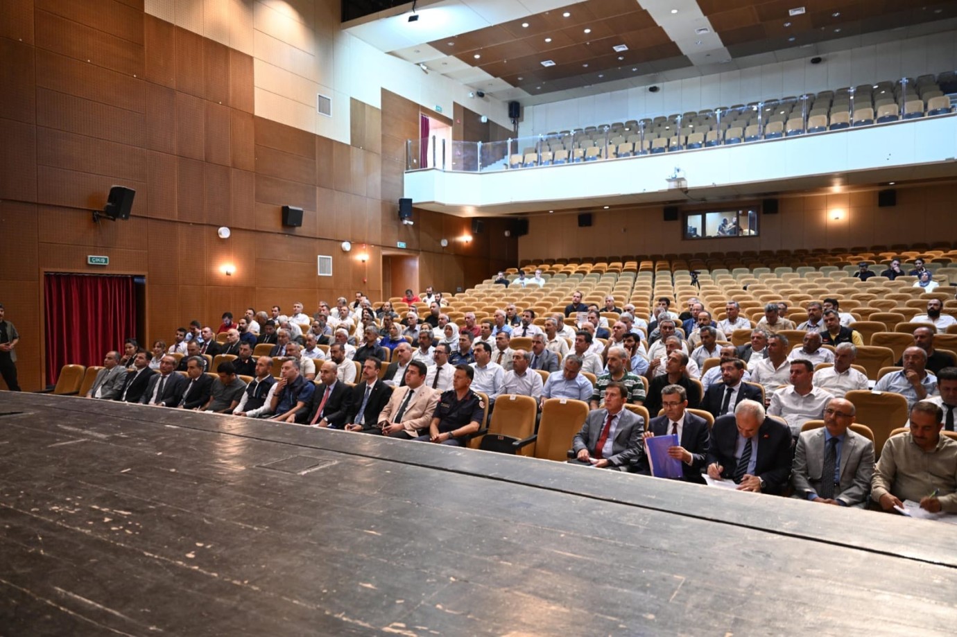 Vali Yavuz,Yeşilyurt Kırsal Mahalle Muhtarlarının Sorun ve Taleplerini Dinledi