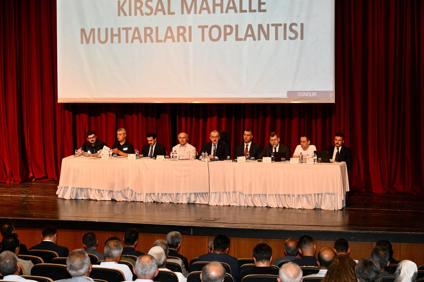 Vali Yavuz,Battalgazi Kırsal Mahalle Muhtarlarının Sorun ve Taleplerini Dinledi