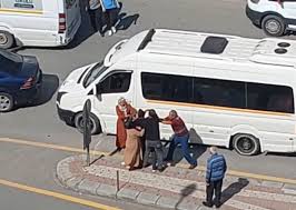 Trafikte Yol Kesenlere Hapis Cezası Geliyor 