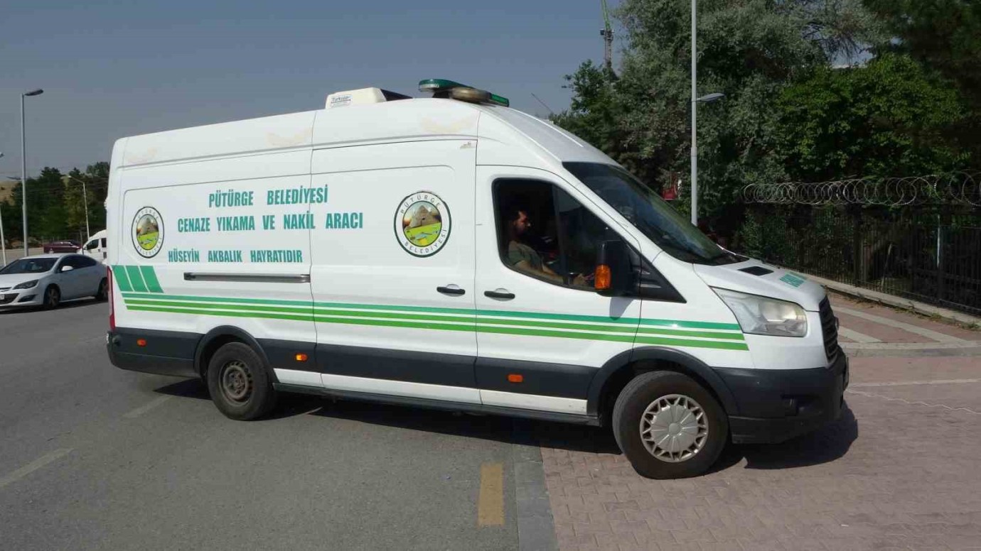 Malatya’nın Pütürge ilçesi’nde Yaşanan Bıçaklı Kavgada 1 Kişi Hayatını Kaybetti