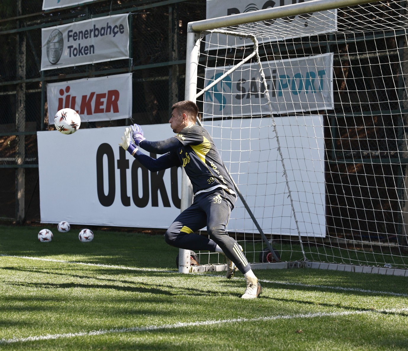 Fenerbahçe,UEFA  Avrupa Ligi İlk Maçında Bugün Dinamo Zagreb İle Kozlarını Paylaşacak