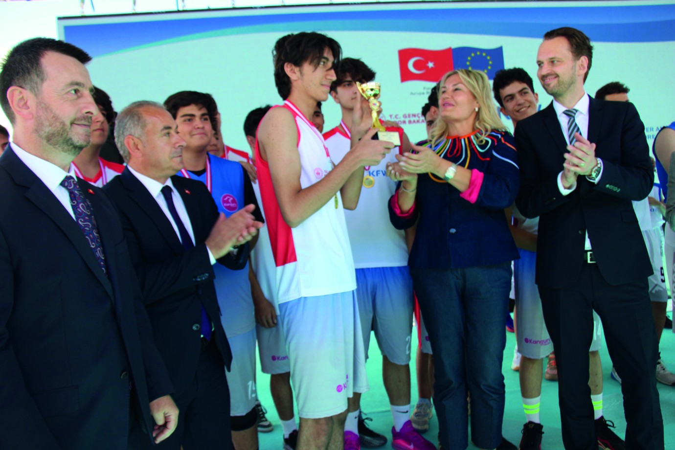 Çöşnük Spor Tesisleri Açıldı
