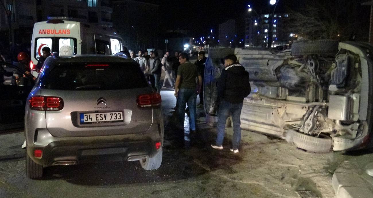 Malatya’da Yeşilçam Caddesi'nde Yaşanan Kazada 4 Kişi Yaralandı