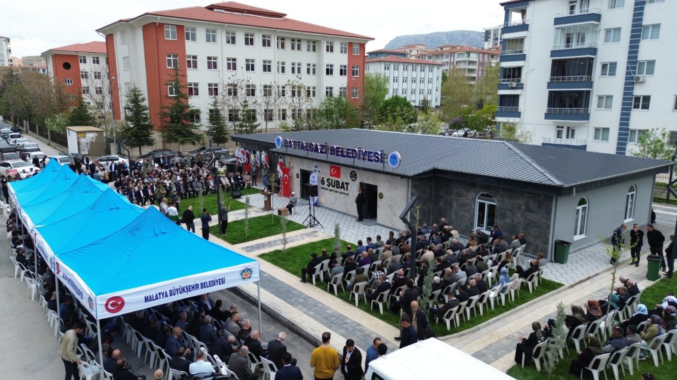 Battalgazi'de Yapımı Tamamlanan Göztepe Taziye Evi Hizmete Girdi