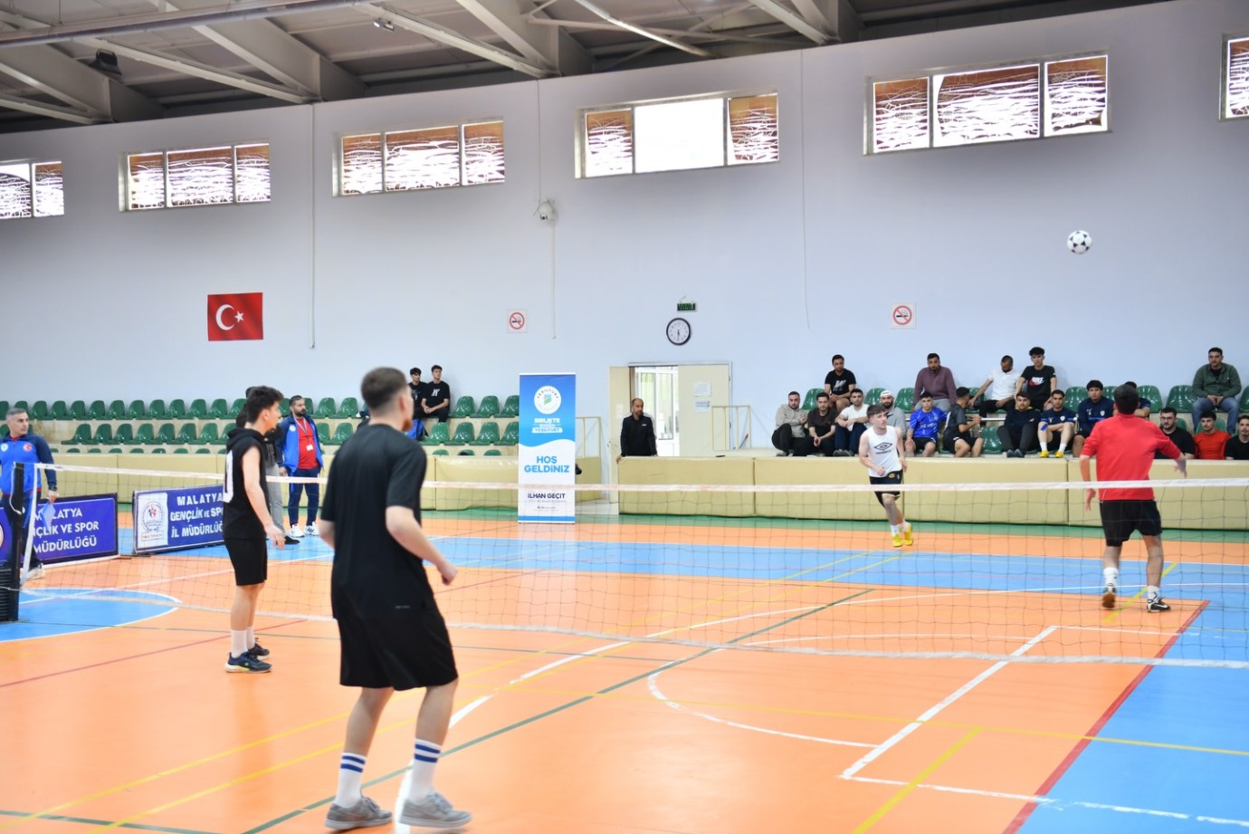 Yeşilyurt 3. Ayak Tenisi Turnuvası,Heyecanlı Mücadelelerle Başladı