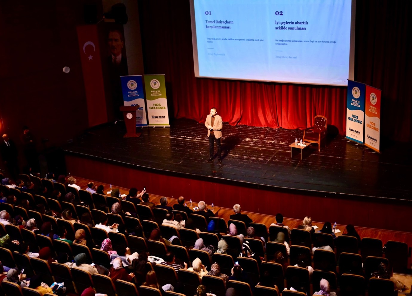 Yeşilyurt Belediyesi'nin Düzenlediği ‘Aile Saadetleri’ Konferansı Büyük İlgi Gördü