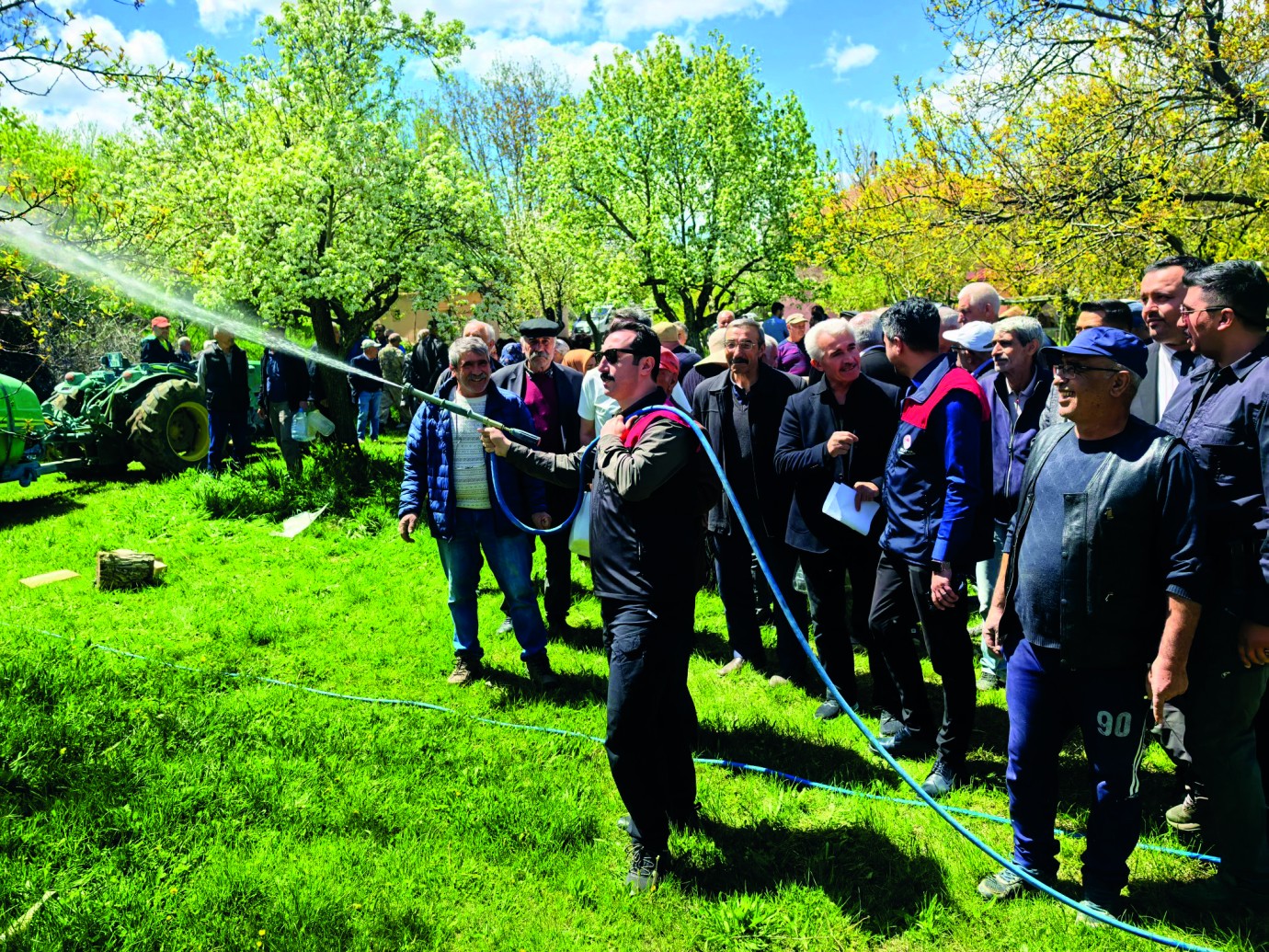 Hekimhan'da Üreticilere Sıvı Solucan Gübresi Desteği